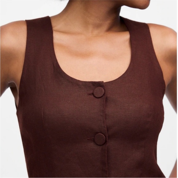 Sleeveless Brown Button-Front Tank Top - Picture 4 of 8